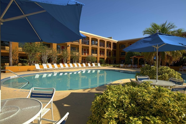Mi Casa Hotel hotel comparison
